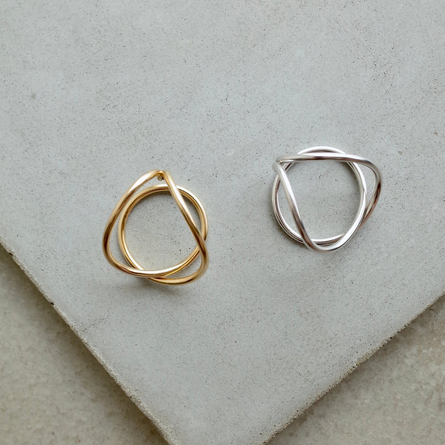 Curve Ear Cuff