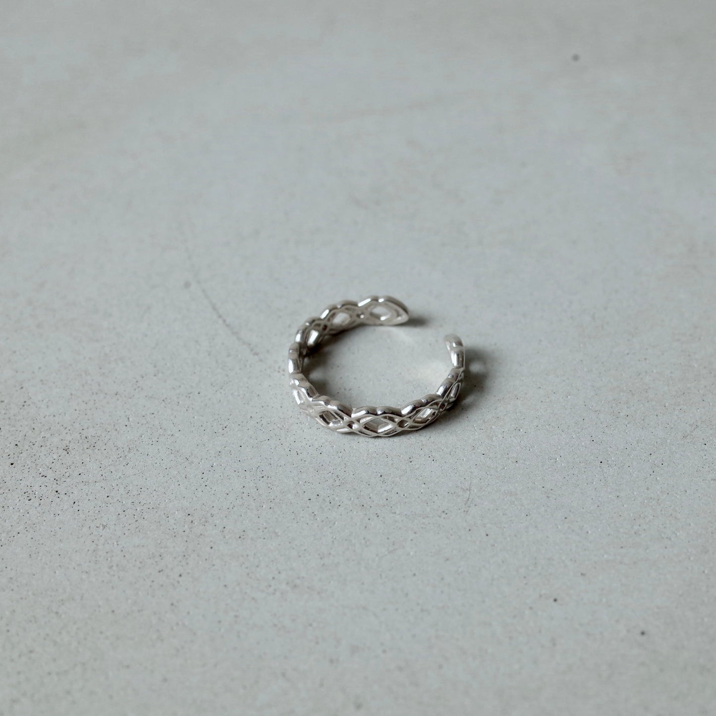 Continuous Cross Ring
