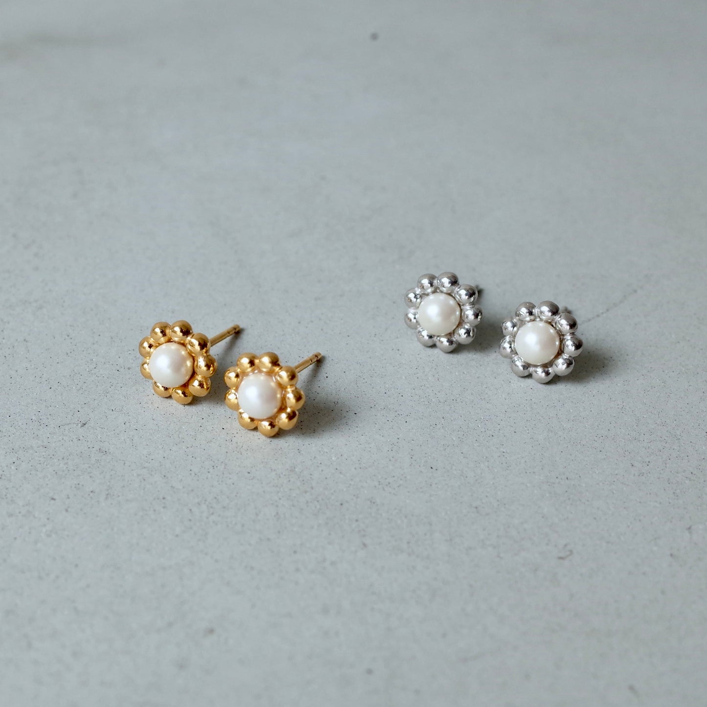 Flower Pearl Pierce