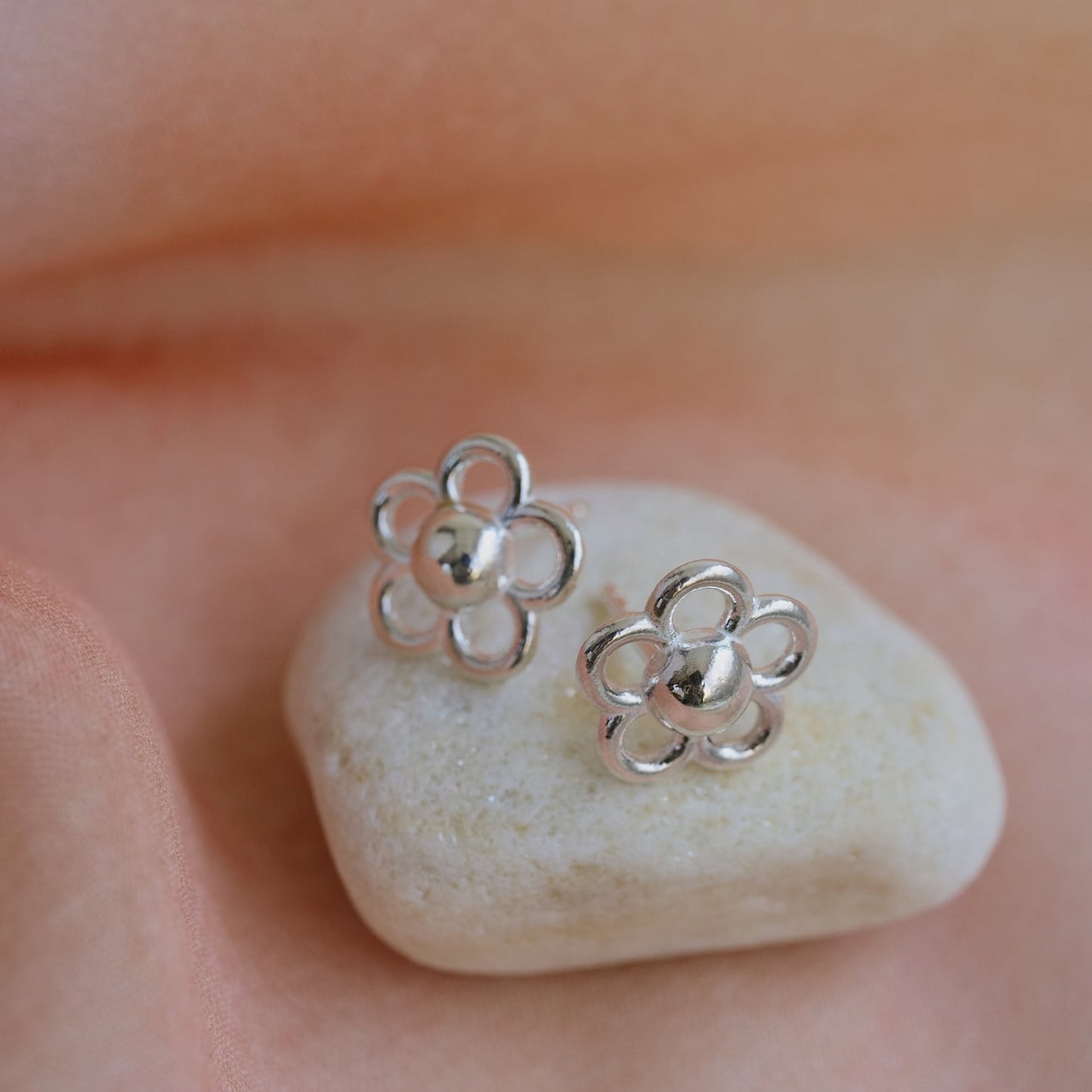 Openwork Flower Pierce