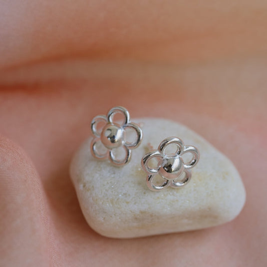 Openwork Flower Pierce