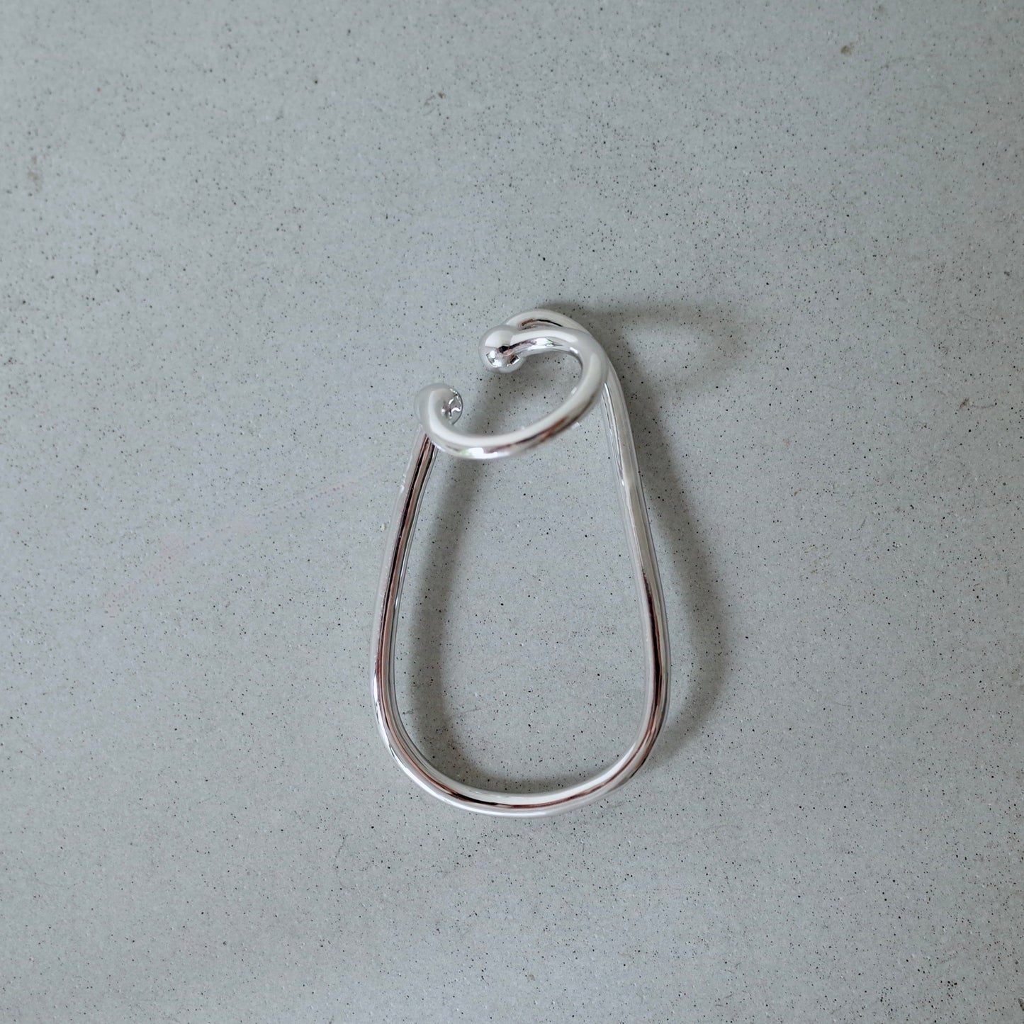 Hook&Drop Ear Cuff