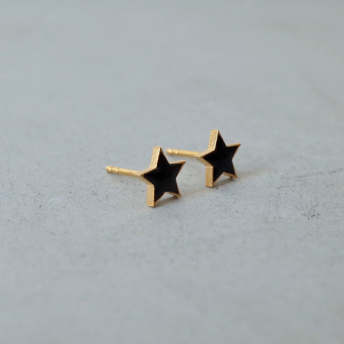 Resin Star Pierce