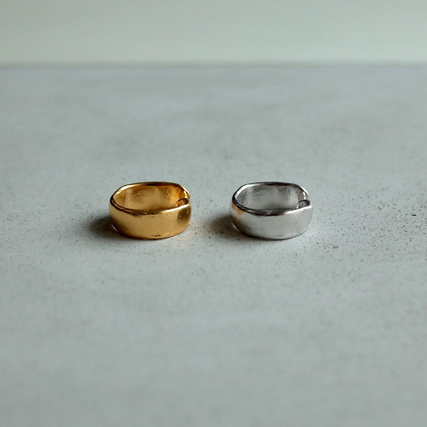 Mid Rough Plate Ear Cuff