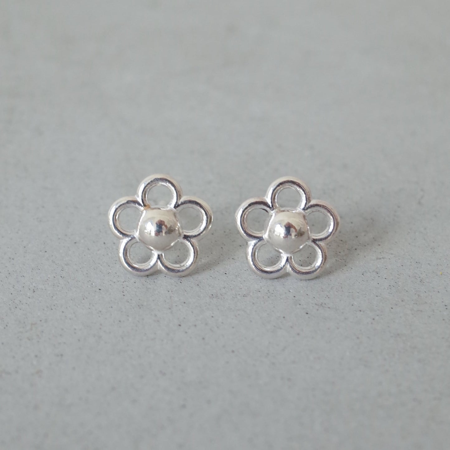 Openwork Flower Pierce