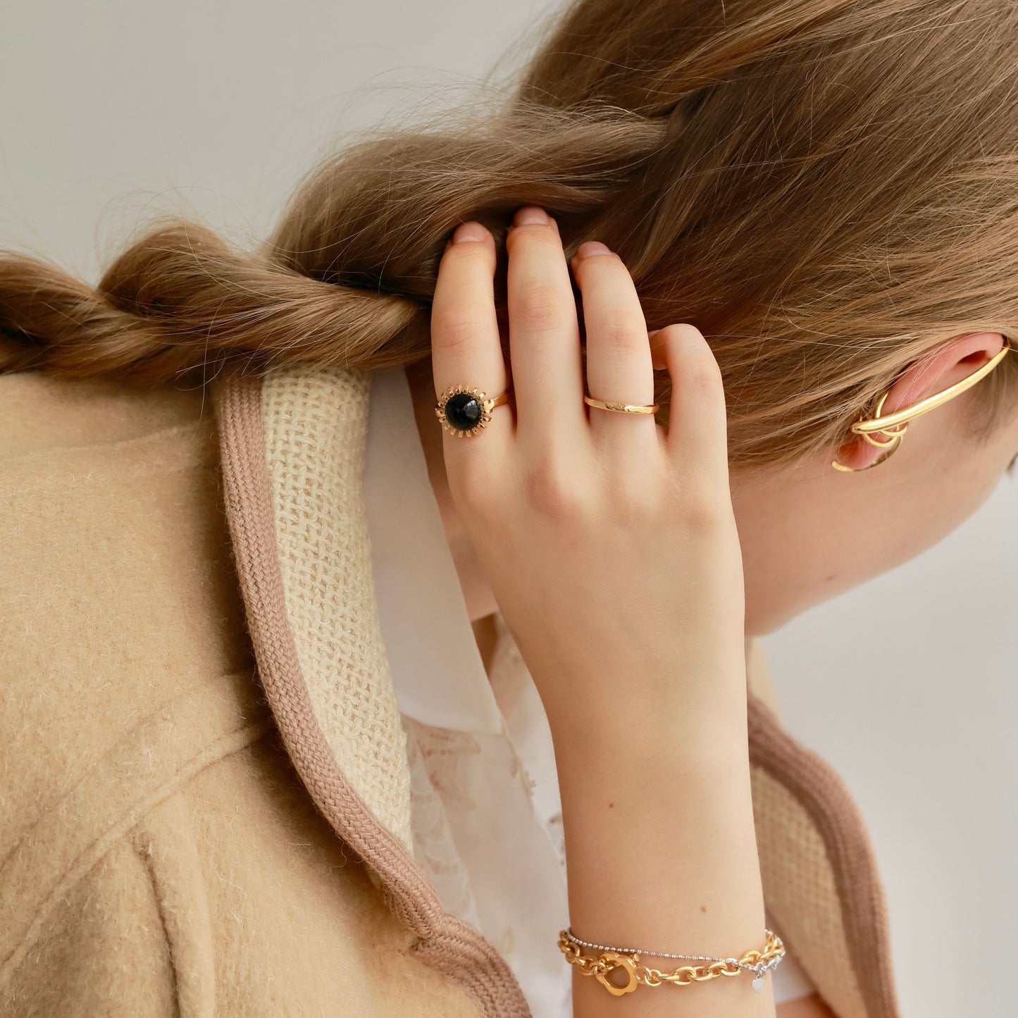 Flower Onyx Ring