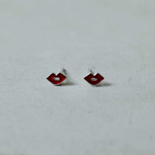 Resin Lip Pierce