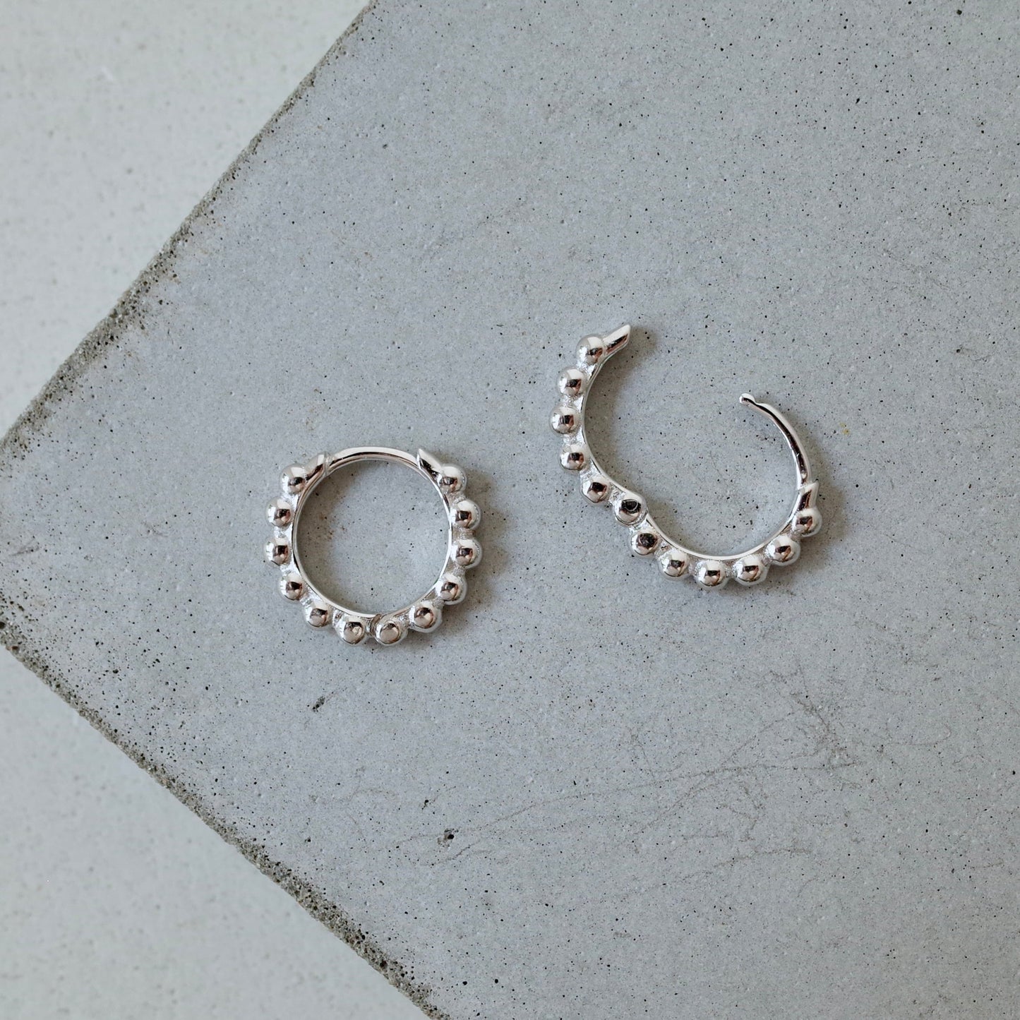 Continuous Ball Hoop Pierce