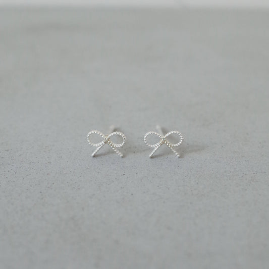 Tiny Ball Ribbon Pierce