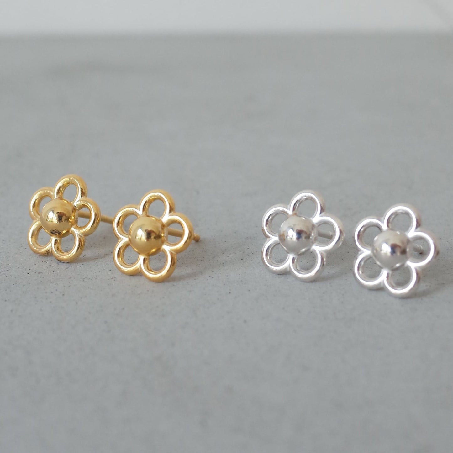 Openwork Flower Pierce