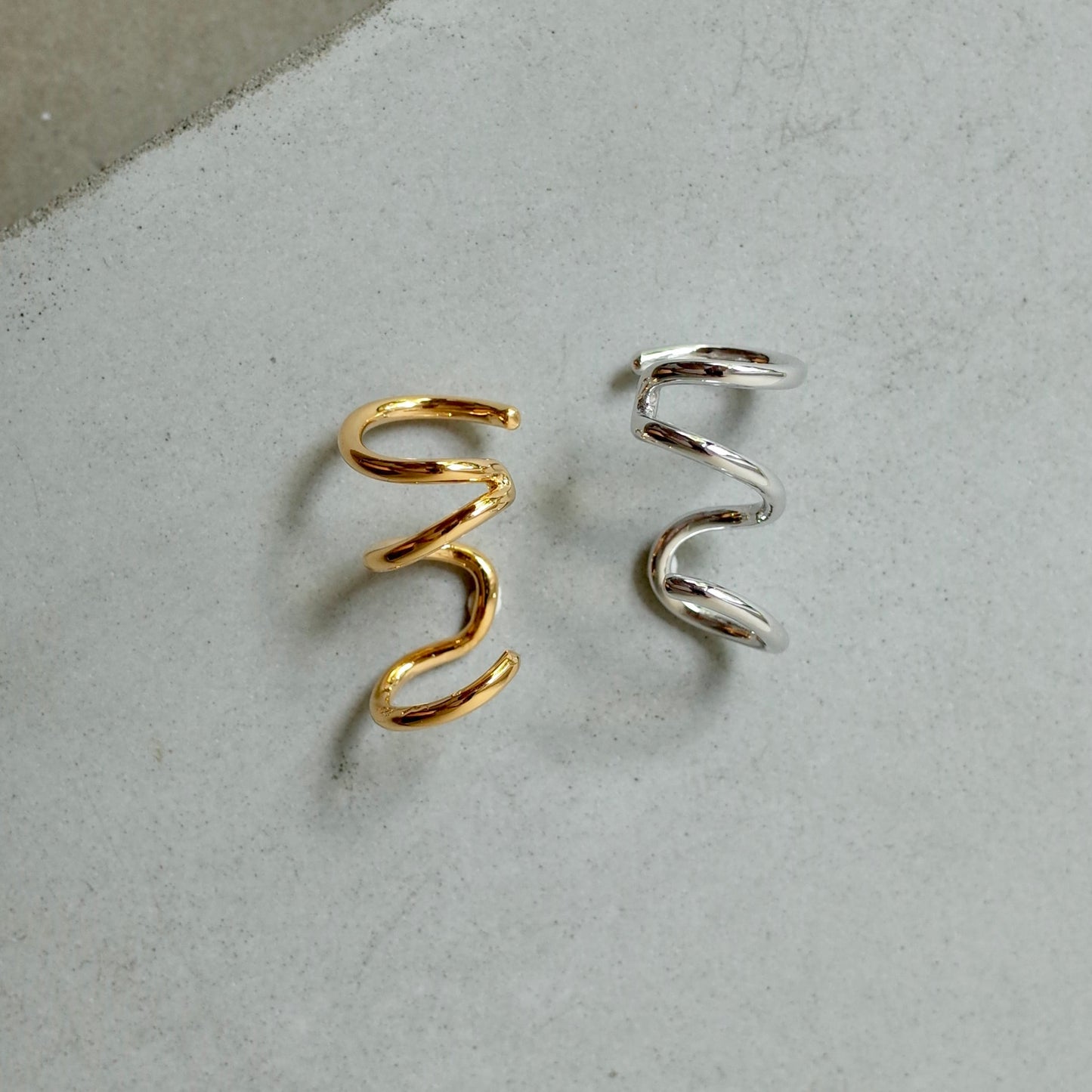 Two&Half Laps Ear Cuff
