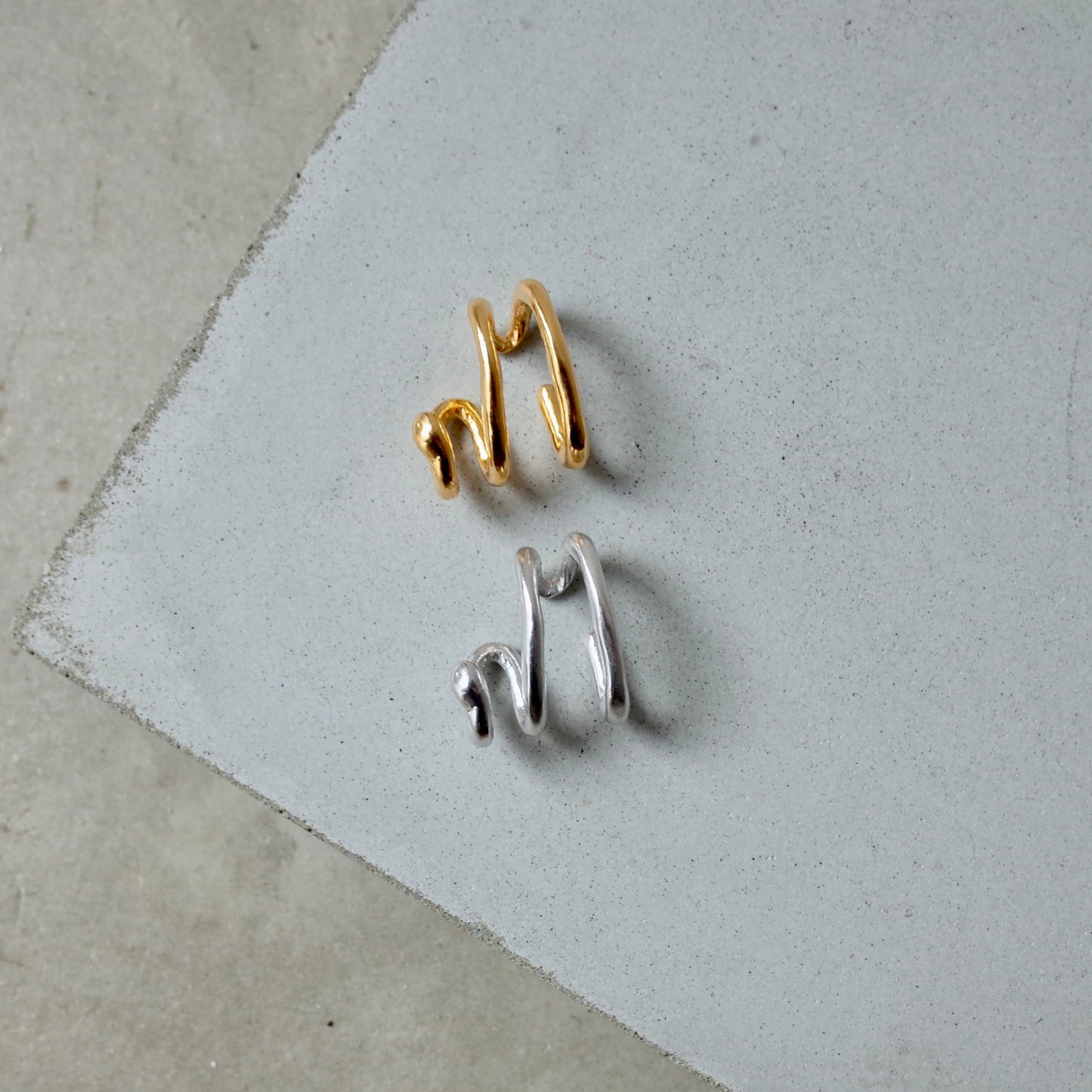 Two&Half Laps Ear Cuff