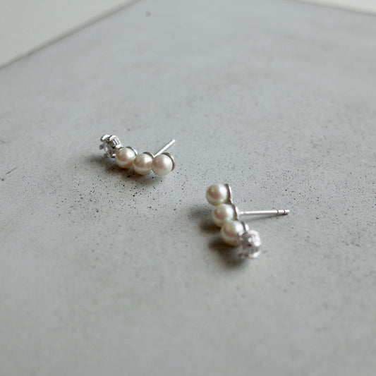 Follow Medium Pearl Pierce