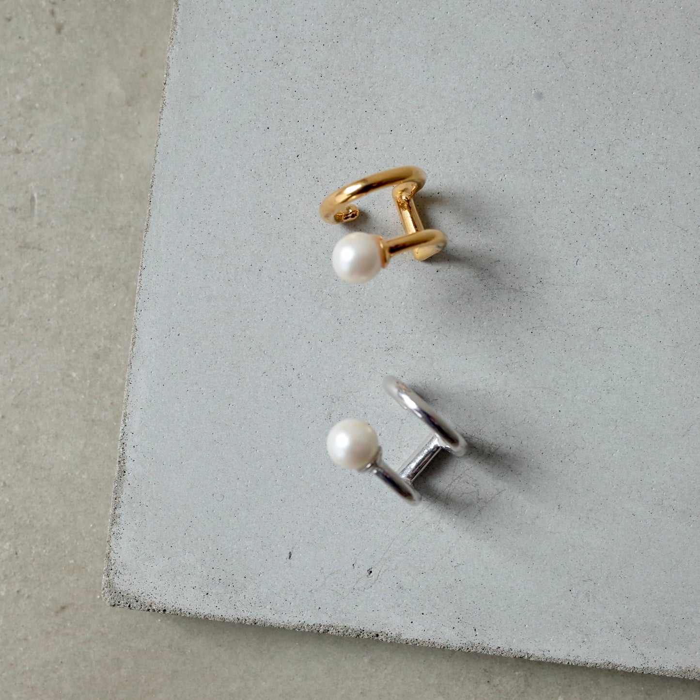 Earlobe Pearl Ear Cuff (Double)