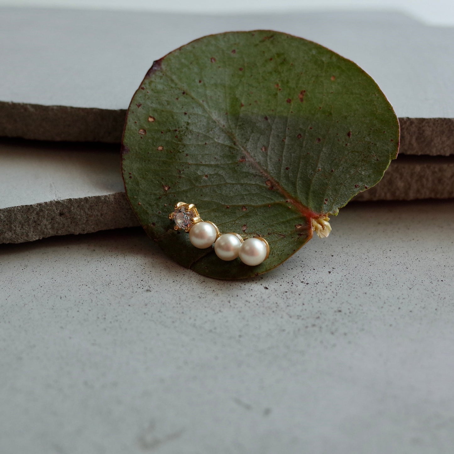 Follow Medium Pearl Pierce