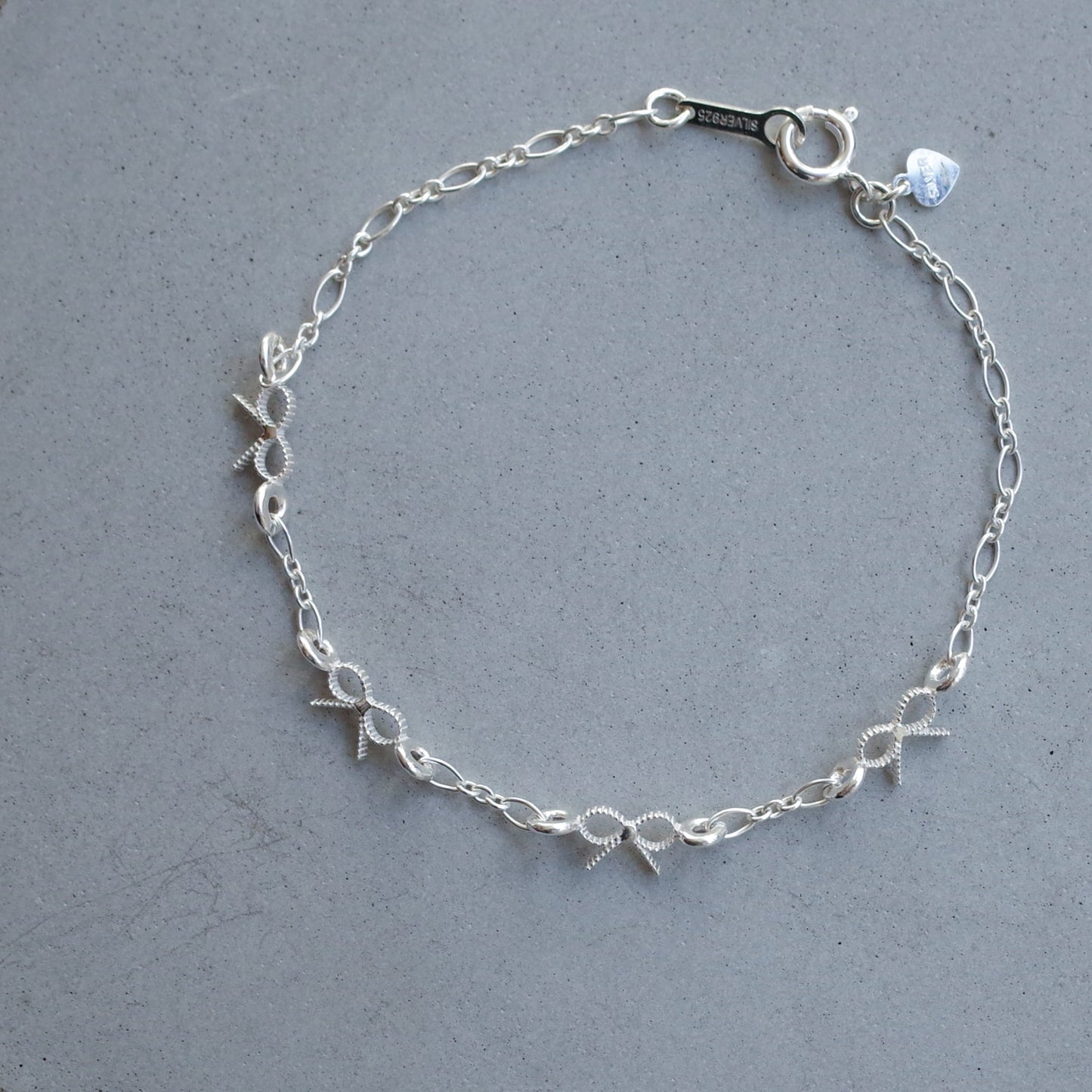 Ribbon Chain Bracelet