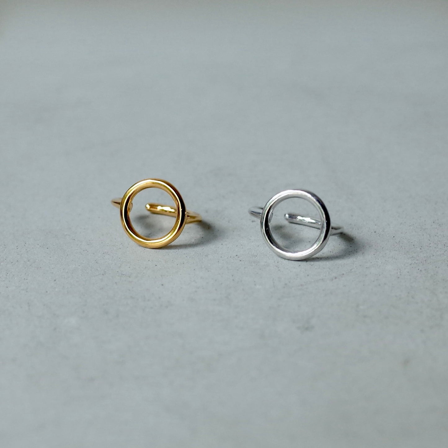 Circle Outline Ear Cuff